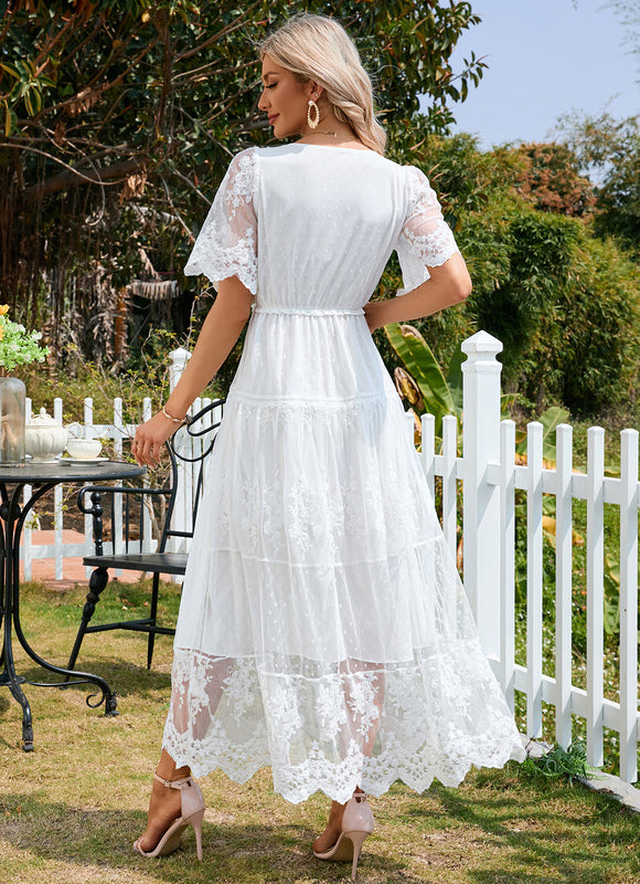 Robe Trapèze Élégance Blanche Éthérée - gallery 4