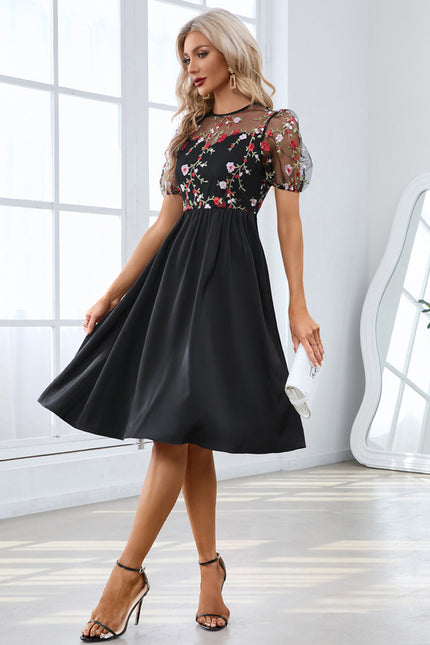 Robe Trapèze Noir Fleurie - gallery 1
