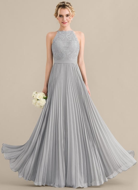 Robe Trapèze Élégance Grise Plissée
