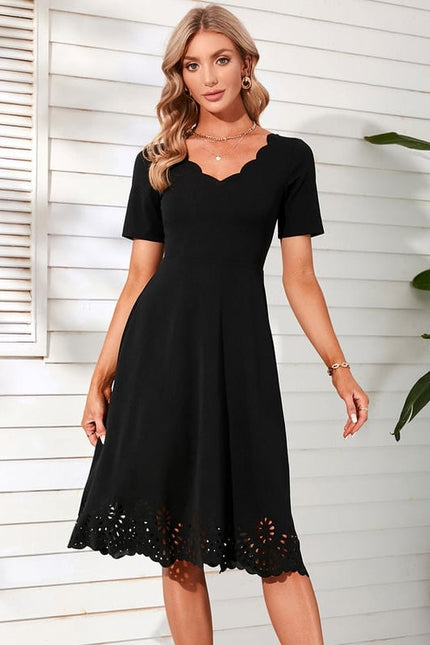 Robe Trapèze Noire Col V Midi