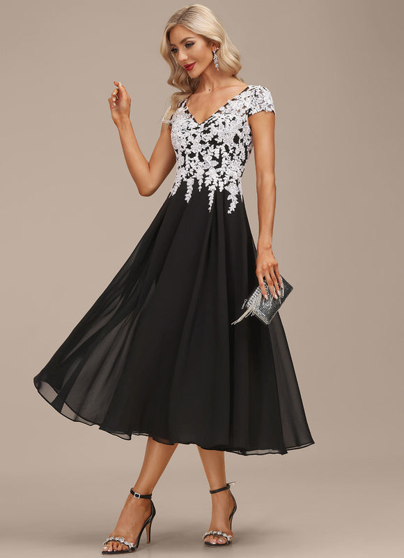 Robe Trapèze Noire Et Blanche Dentelle - gallery 2