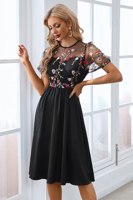 Robe Trapèze Noir Fleurie