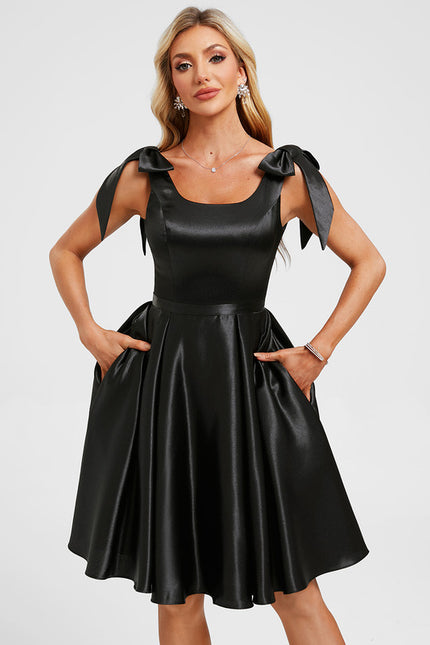 Robe Trapèze Noire À Nœud