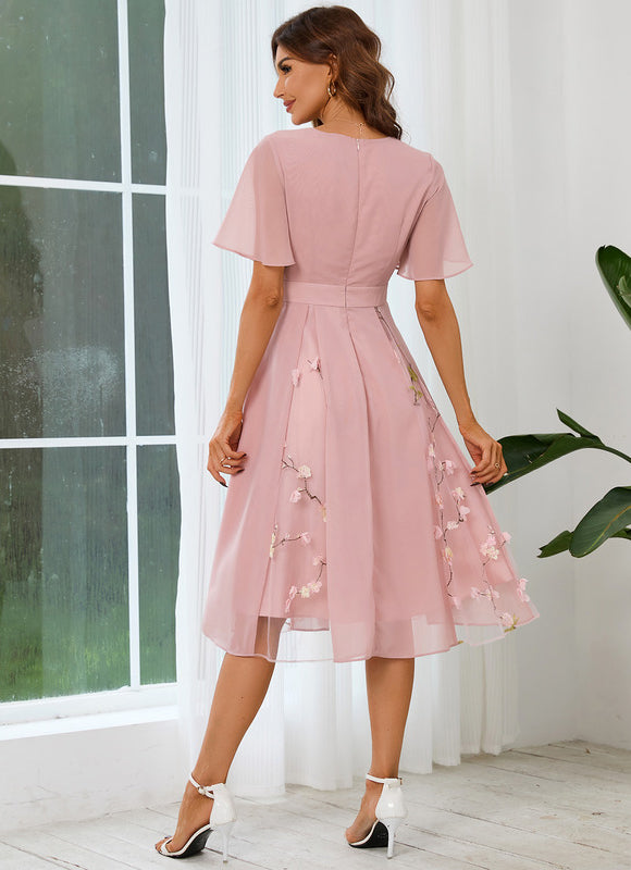Robe Trapèze Noir Chic Aérien - gallery 1