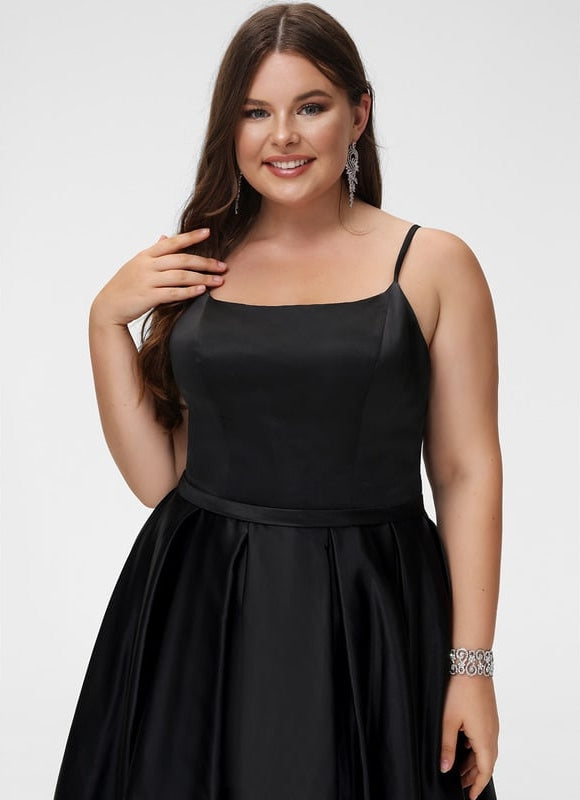 Robe Trapèze Noir Satiné Élégance - gallery 6