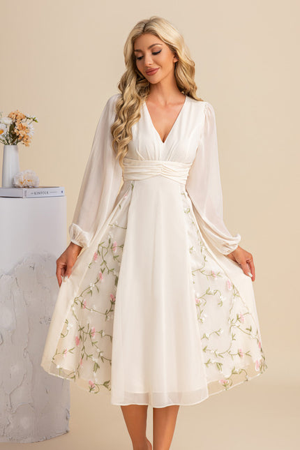 Robe Trapèze Élégance Florale Lumineuse - gallery 2