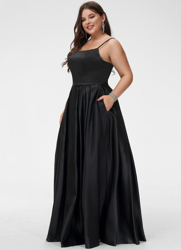 Robe Trapèze Noir Satiné Élégance - gallery 7